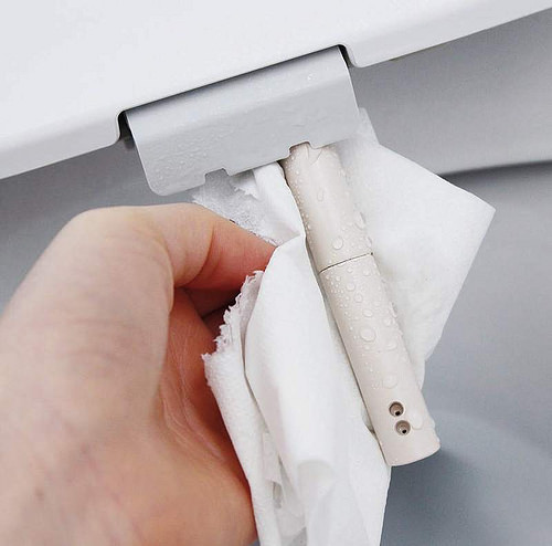 不用馬桶刷就能輕鬆除黃垢！衛生紙的神奇清潔術