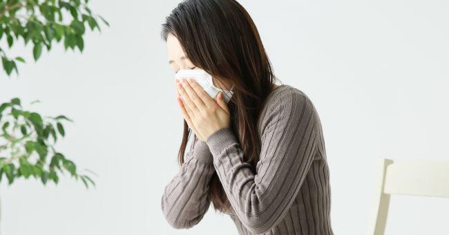 年輕氣喘患者的氣喘及鼻炎症狀較顯著