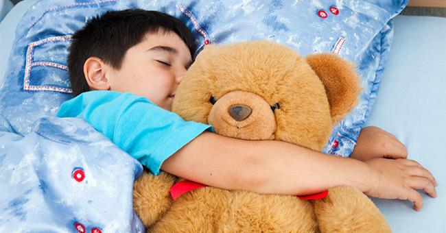 學齡前兒童太晚睡，小心長大肥胖機率大增！