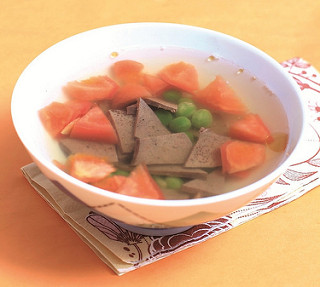 養肝食譜：豬肝番茄豌豆湯