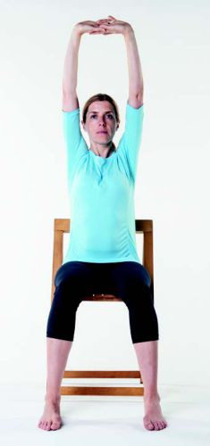 辦公室伸展運動-坐椅背部伸展