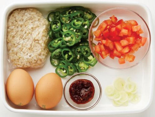 減肥菜單午餐：小辣椒番茄拌飯