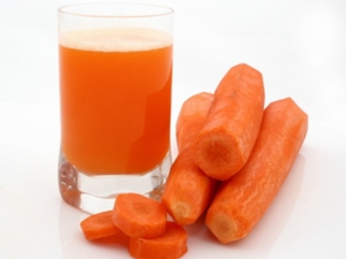 胡蘿蔔根可以直接生食、打成汁喝