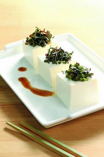 香椿拌豆腐:四人份
