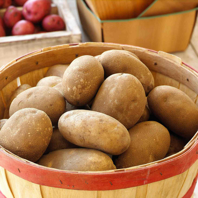 馬鈴薯是鉀、抗性澱粉含量高的根莖類食物