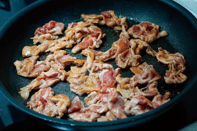 便當一鍋到底食譜：滑蛋牛肉×醬燒豬肉
