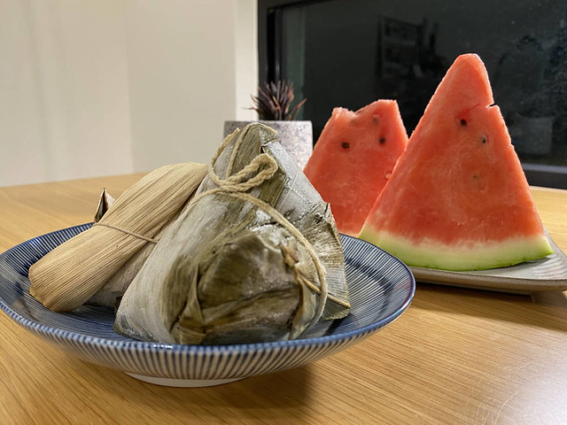 吃粽子配上消暑的西瓜可能會更難消化、導致腹脹不識