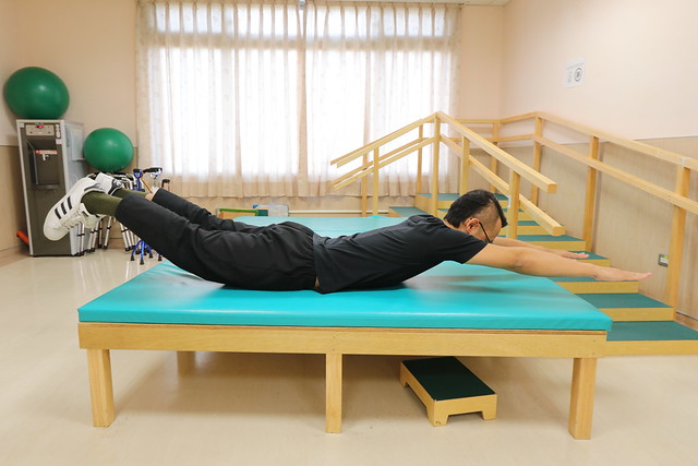 脊柱平衡運動
