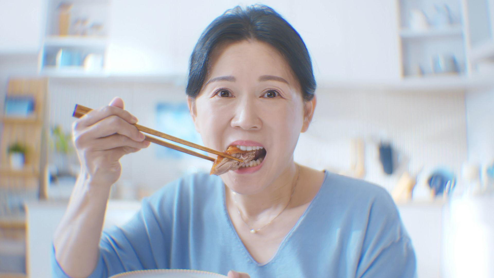 亞洲人飲食習慣啃骨頭