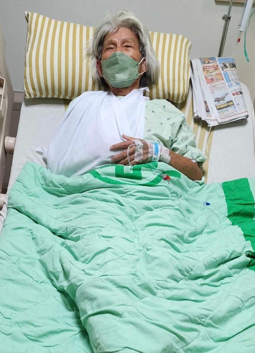 為了改善手部無力能繼續跑馬,翁竹雄接受肩旋轉肌的微創手術(翁竹雄提供).jpg 複製連