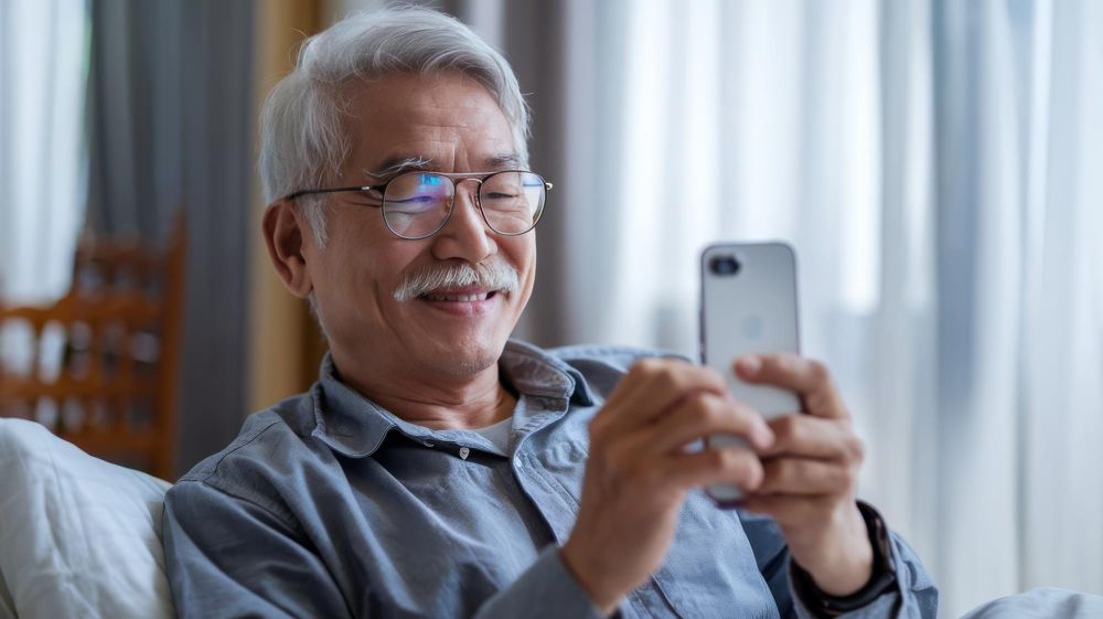 緩解長輩秋冬心情低落 社交連結：社區活動、親友互動與心理支持